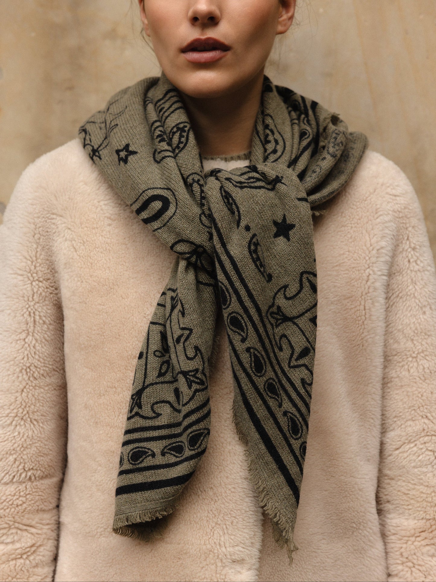 ANNA V BERG NELE Scarf big breen