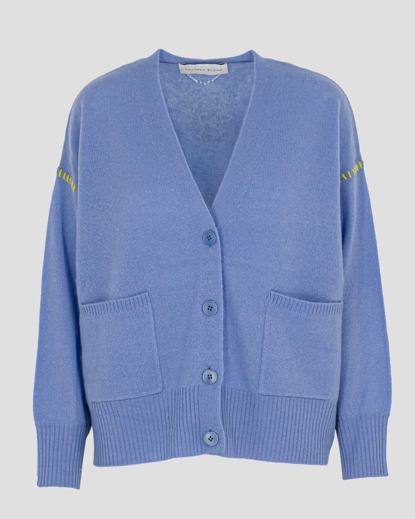 another brand Kaschmir Strickjacke mit Kontrastnähten cielo